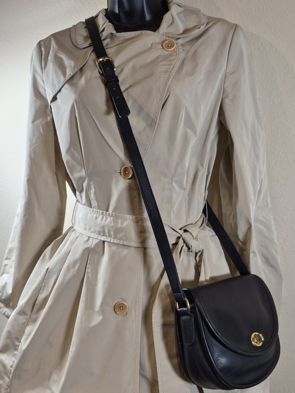 Vintage Coach Navy Watson Bag #9981 - Picture 3 of 15